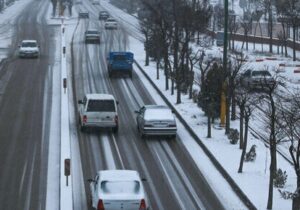 کاهش ۳۶ درصدی ورود خودرو به گیلان برفی