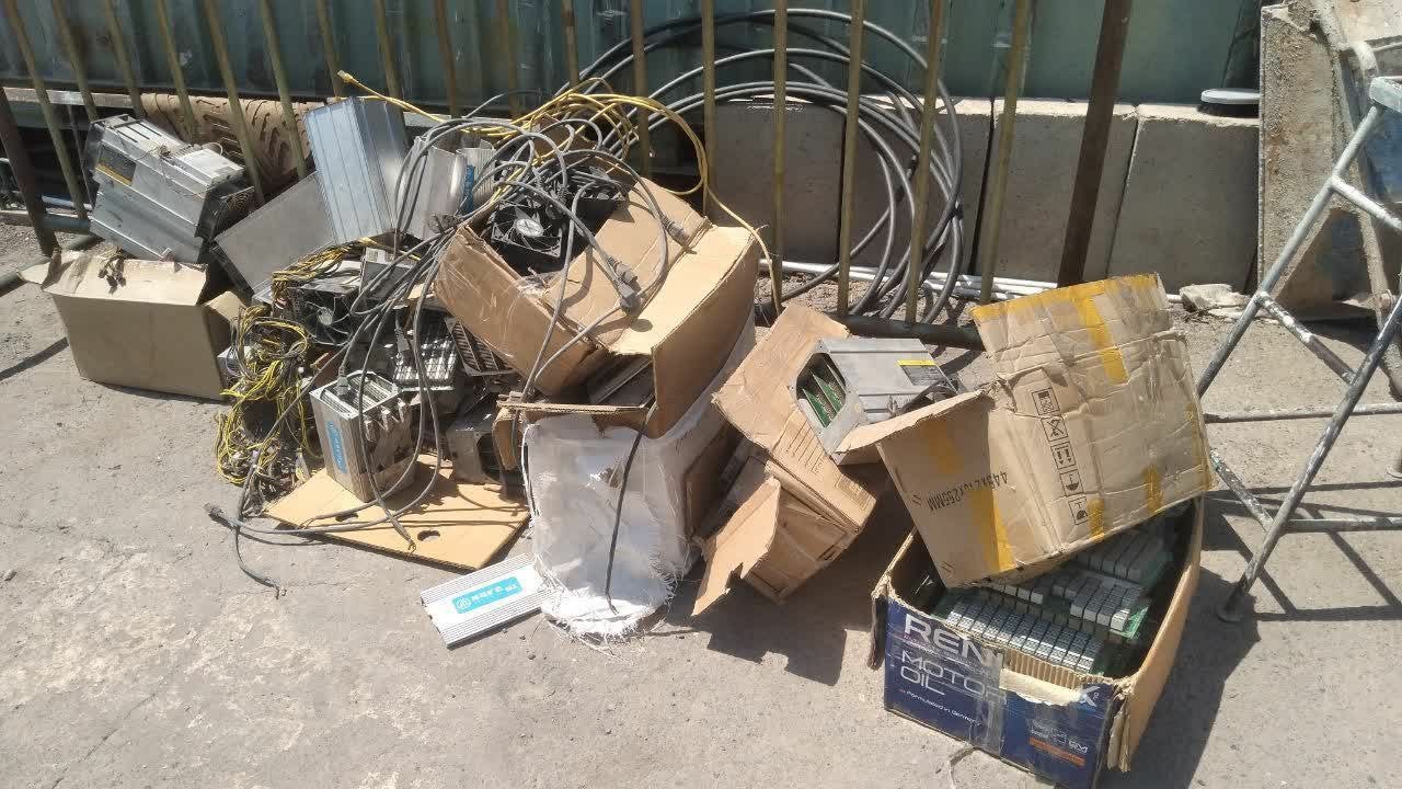 کشف ۲۴ دستگاه ماینر در شهرک صنعتی لوشان | متهم ۳۸ ساله در اختیار مرجع قضایی قرار گرفت