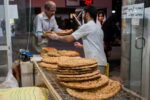 افزایش سهمیه آرد و تمدید ساعات فعالیت نانوایی ها برای خدمت رسانی بهتر به شهروندان و مسافران