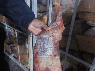ورود گوشت منجمد آلوده به این استان صحت ندارد