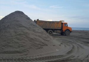 کشف ۱۷ تن شن و ماسه غیرمجاز در رشت