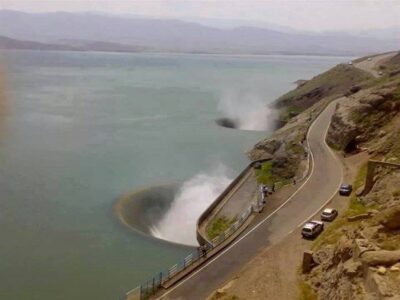 ریزگردها و مه به شبکه برق منجیل آسیب زد