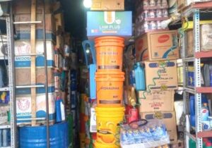 کشف ۲۵ هزار لیتر روغن موتور احتکاری در سیاهکل