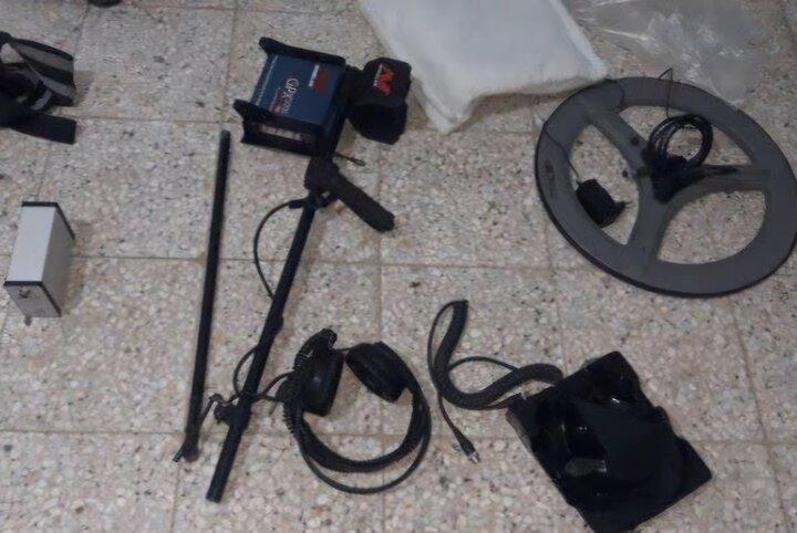 ۳ دستگاه فلزیاب غیرمجاز در جواهردشت کشف و ضبط شد