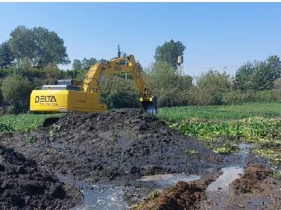 آغاز عملیات پاک سازی سنبل آبی از پهنه آبی لنگرود