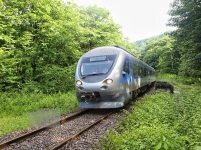 سوت نخستین قطار گردشگری گیلان به صدا درآمد