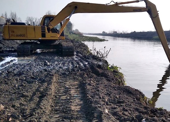 پیشرفت ۲۰ درصدی لایروبی ۵۰۰ هکتار از آب بندانهای گیلان پیشرفت ۲۰ درصدی لایروبی ۵۰۰ هکتار از آب بندانهای گیلان
